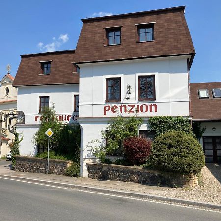 Penzion U Svateho Prokopa Středokluky エクステリア 写真
